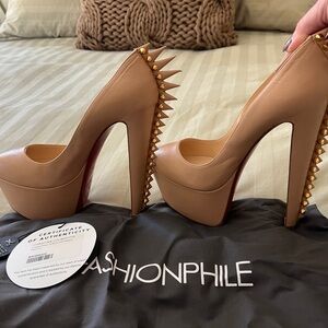 Christian Louboutin Electropump 160 Nappa Leather Beige Heels with Gold Spikes